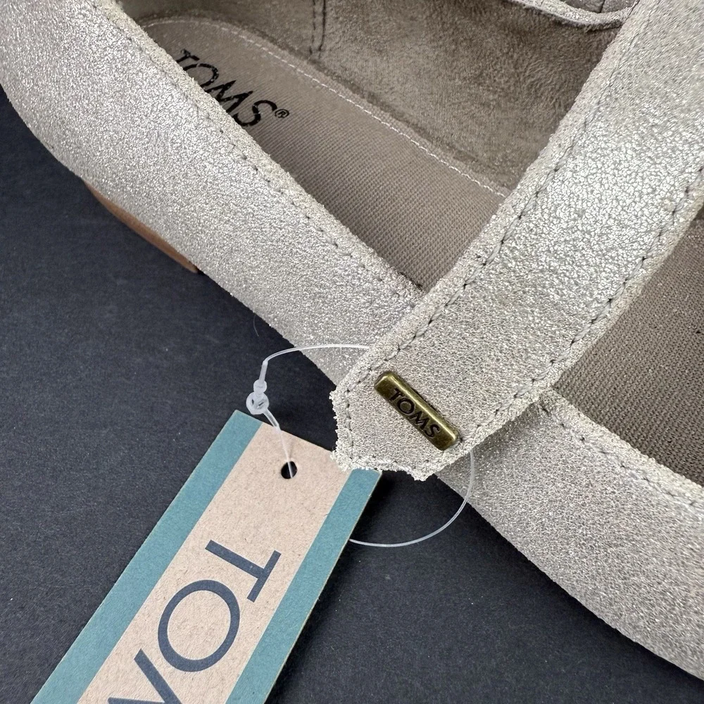 TOMS Women's Bianca‎ Suede Mary Jane Flats Beige Gold Size 6 Festive